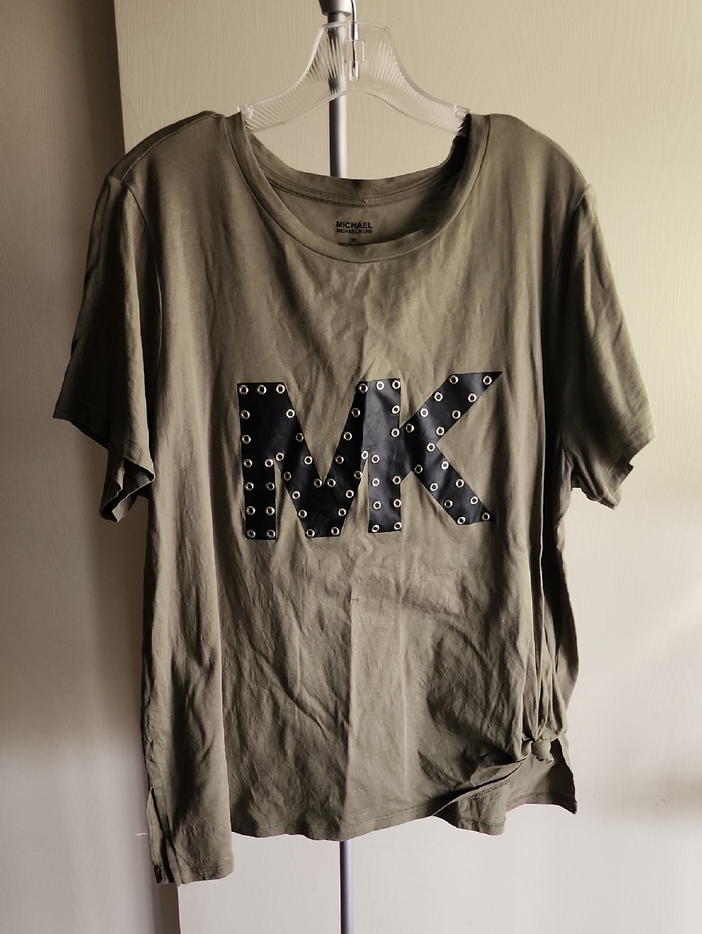 "Michael Kors" Short Sleeve Tee with Black Studded MK Logo 💚